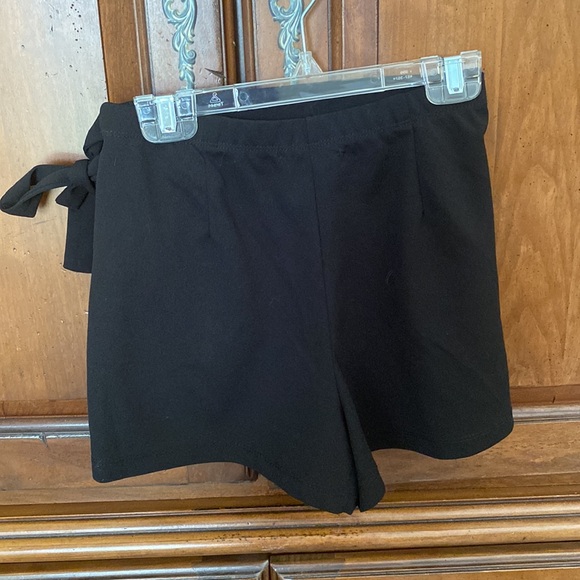 Xsmall black skorts - Picture 2 of 2